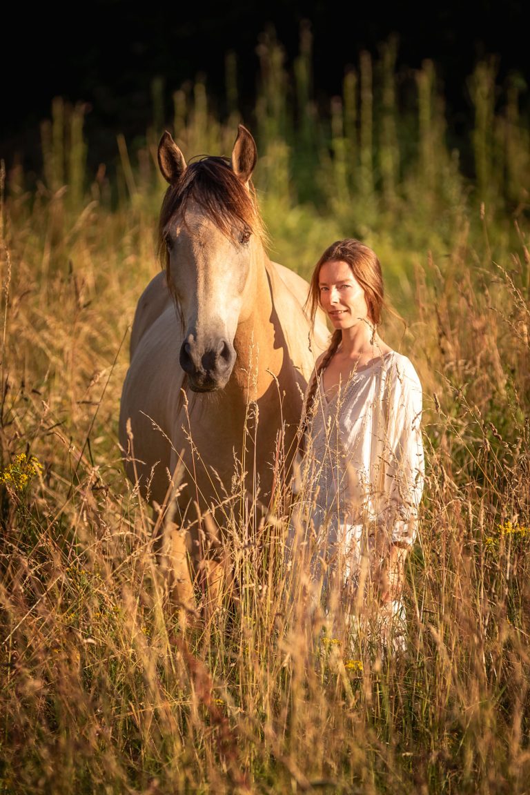 accueil-de-femme-cheval